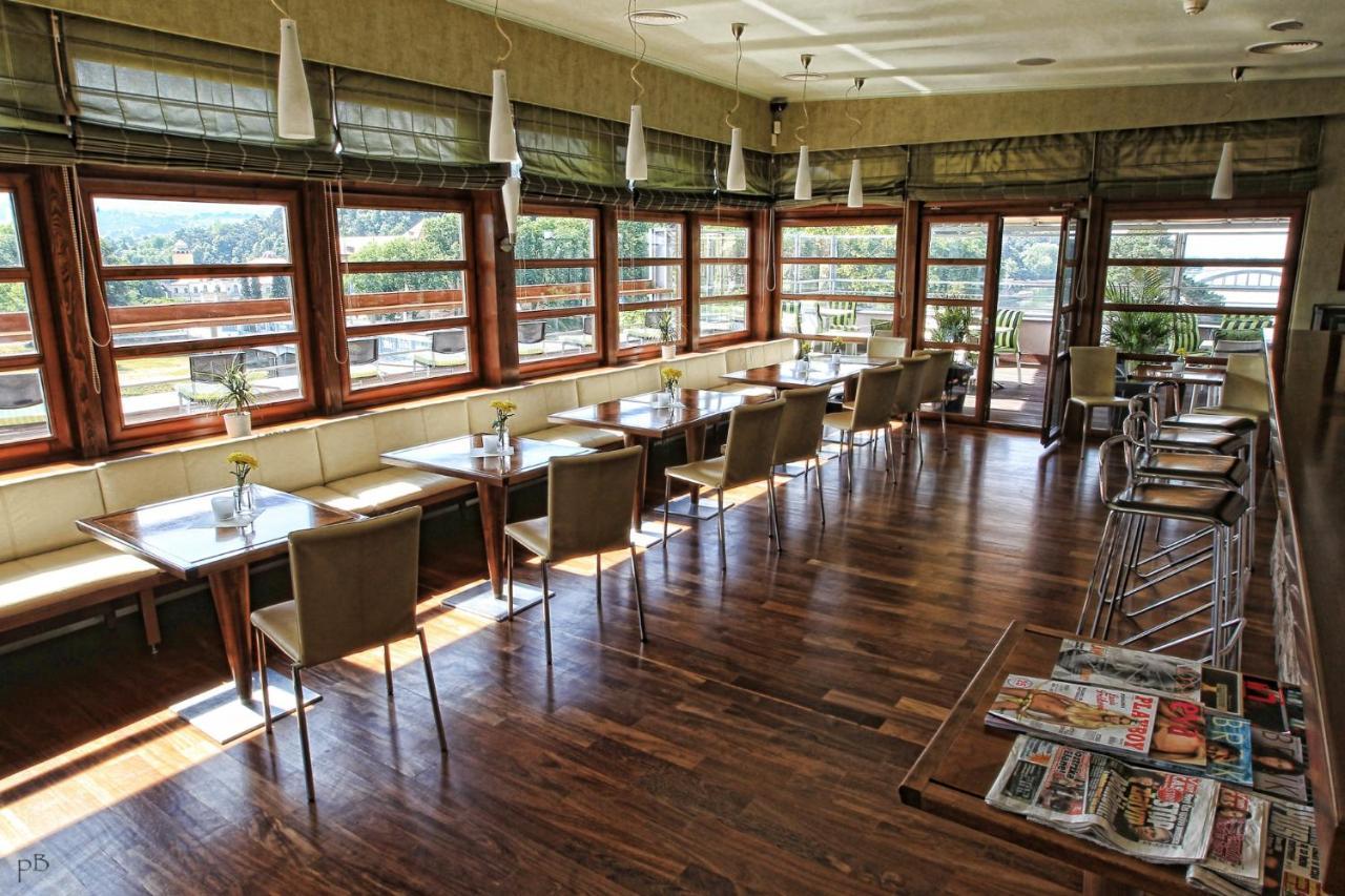 Hotel Pavla Πιεστάνυ Εξωτερικό φωτογραφία