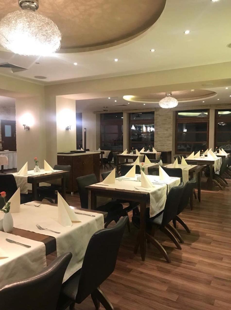 Hotel Pavla Πιεστάνυ Εξωτερικό φωτογραφία